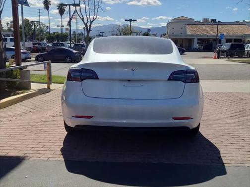 2022 Tesla Model 3 Standard Range