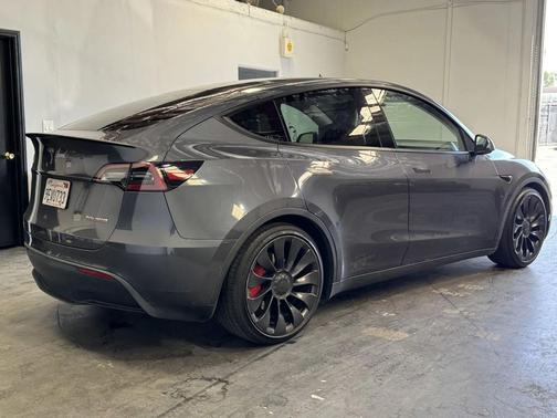 2023 Tesla Model Y Performance Dual Motor All-Wheel Drive