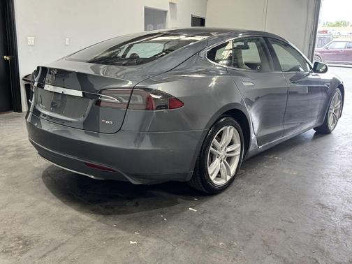 2013 Tesla Model S Performance