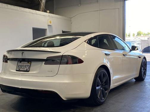 2021 Tesla Model S Plaid