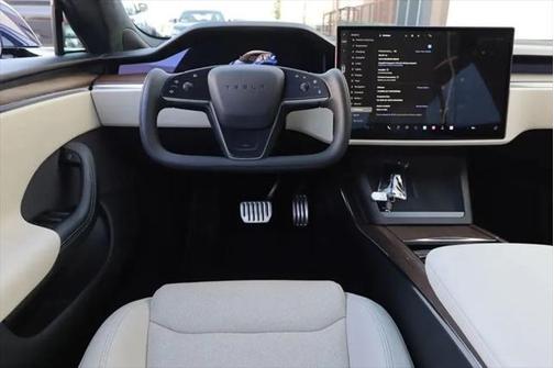 2022 Tesla Model S Base