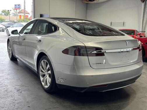 2014 Tesla Model S 85