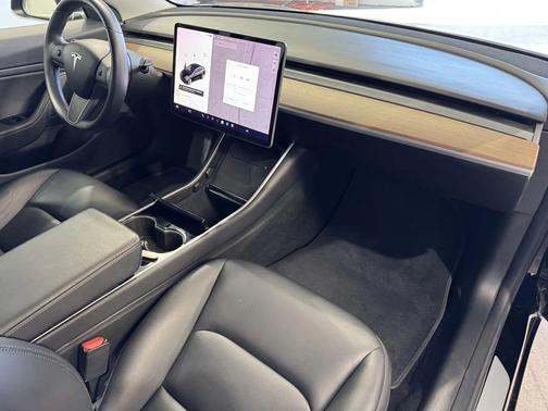 2019 Tesla Model 3 Standard Range Plus