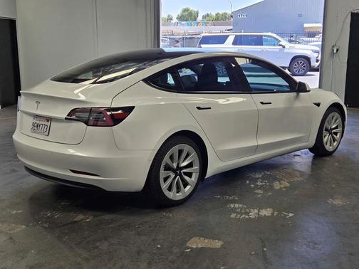 white 2021 Tesla Model 3 Standard Range Plus