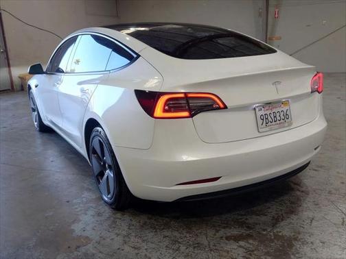 2022 Tesla Model 3 Standard Range