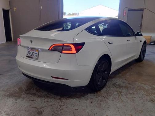 2022 Tesla Model 3 Standard Range