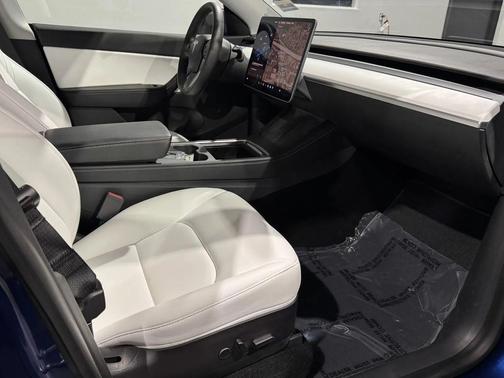 2021 Tesla Model Y Standard Range Rear-Wheel Drive