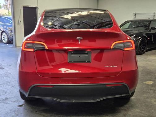 Red Multi-Coat 2022 Tesla Model Y Long Range Dual Motor All-Wheel Drive