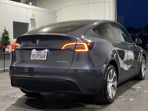 2023 Tesla Model Y Long Range Dual Motor All-Wheel Drive