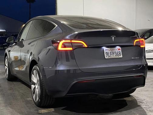 2023 Tesla Model Y Long Range Dual Motor All-Wheel Drive