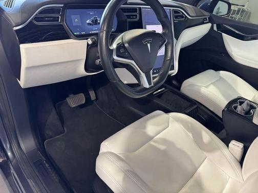 2017 Tesla Model X 90D