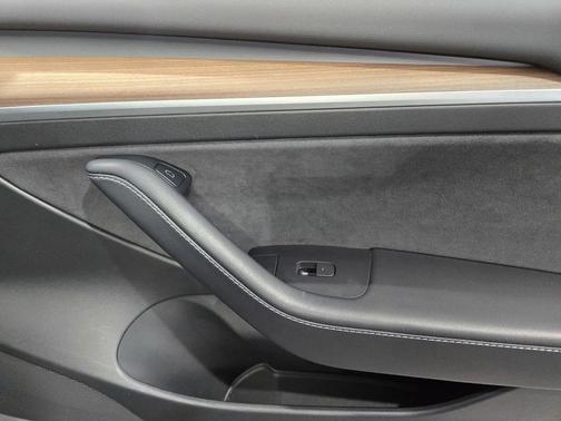 gray 2023 Tesla Model 3 Standard Range