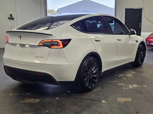 Pearl White Multi-Coat 2021 Tesla Model Y Performance Dual Motor All-Wheel Drive