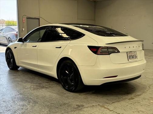 2020 Tesla Model 3 Standard Range