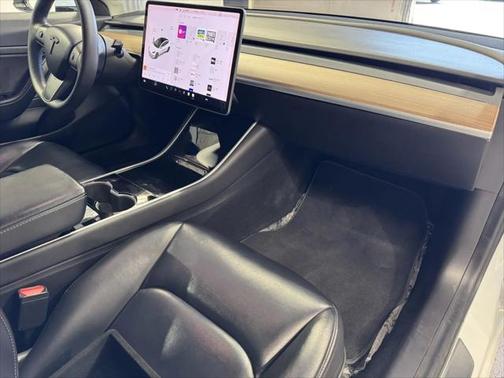 2020 Tesla Model 3 Standard Range