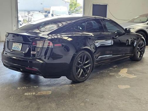 Black 2022 Tesla Model S Plaid
