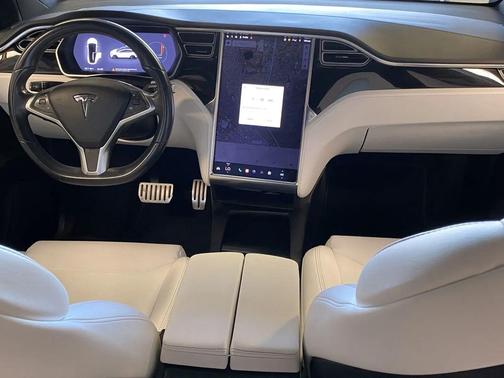 2017 Tesla Model X 90D