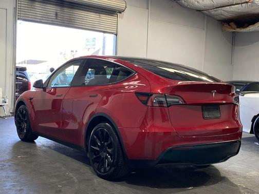 2021 Tesla Model Y Long Range Dual Motor All-Wheel Drive