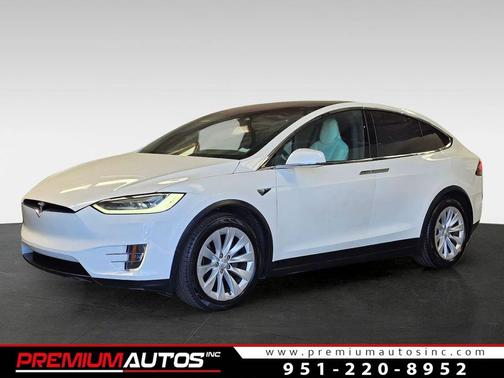 Pearl White Multi-Coat 2017 Tesla Model X 75D