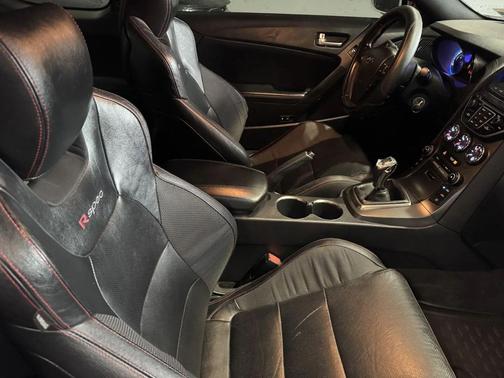 2014 Hyundai Genesis Coupe 3.8 R-Spec