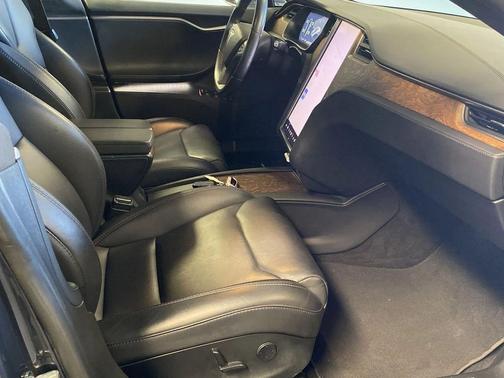 2018 Tesla Model S 75D