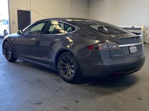2018 Tesla Model S 75D