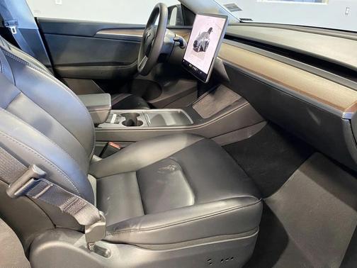 2024 Tesla Model Y Long Range Dual Motor All-Wheel Drive