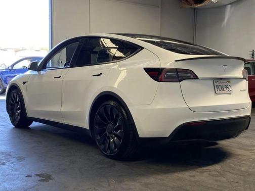 2022 Tesla Model Y Performance