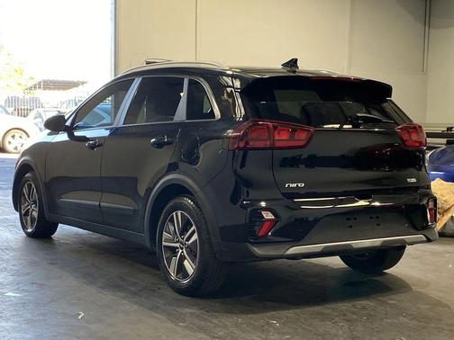 2022 Kia Niro LXS