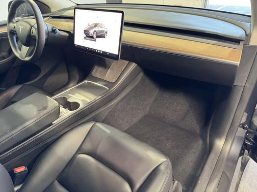 2023 Tesla Model Y RWD