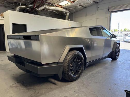 2024 Tesla Cybertruck All-Wheel Drive