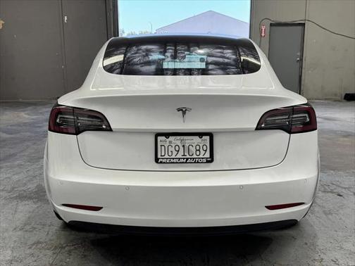 2020 Tesla Model 3 Standard Range