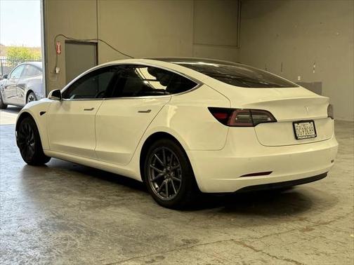 2020 Tesla Model 3 Standard Range