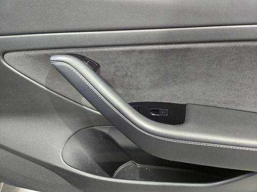 black 2020 Tesla Model 3 Standard Range Plus