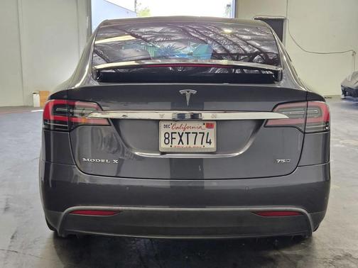 Midnight Silver Metallic 2017 Tesla Model X