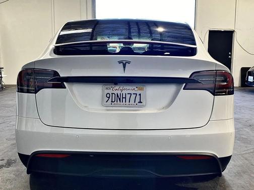 2023 Tesla Model X Standard Range