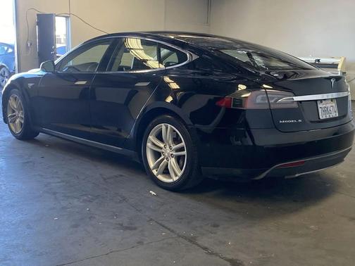 2014 Tesla Model S 85