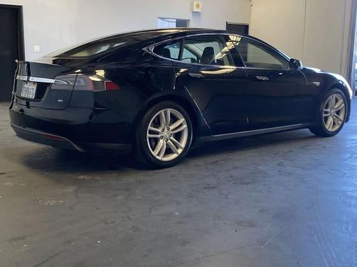 2014 Tesla Model S 85