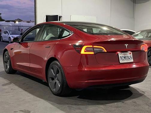 2022 Tesla Model 3 Standard Range