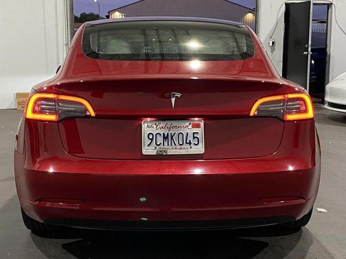 2022 Tesla Model 3 Standard Range
