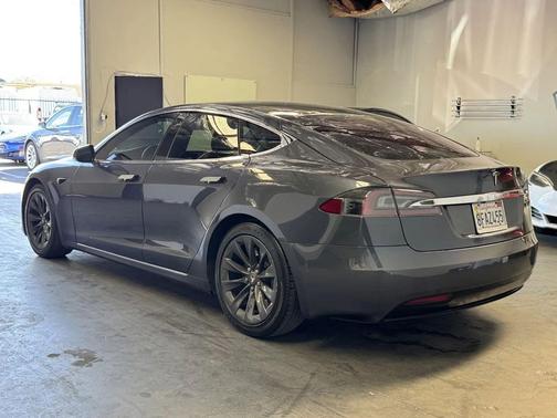 2018 Tesla Model S 75D