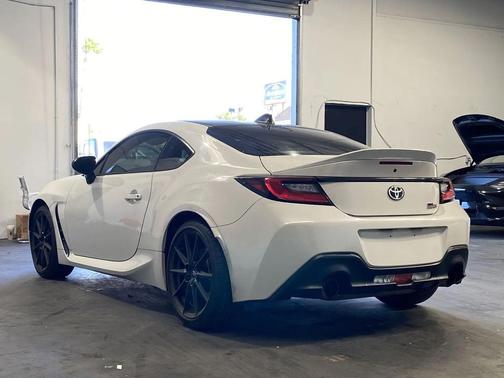 2023 Toyota GR86 Premium