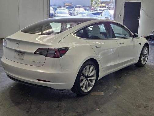 gray 2020 Tesla Model 3 Long Range