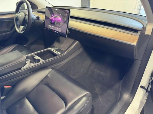 2022 Tesla Model Y Performance Dual Motor All-Wheel Drive