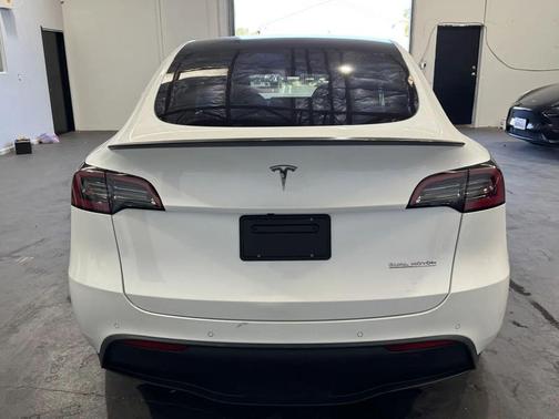 2022 Tesla Model Y Performance Dual Motor All-Wheel Drive