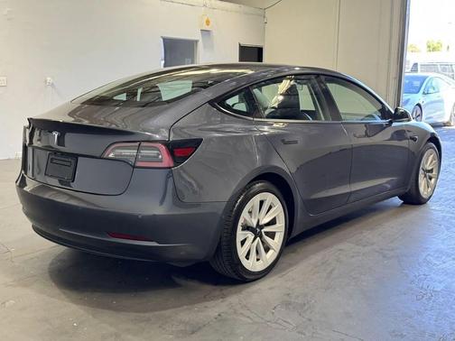2022 Tesla Model 3 Standard Range