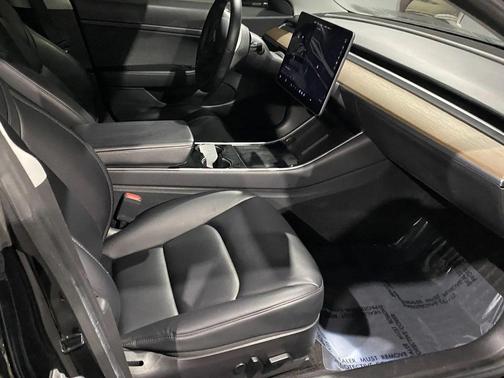 2020 Tesla Model 3 Standard Range