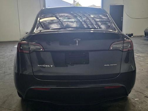 Midnight Silver Metallic 2020 Tesla Model Y Long Range Dual Motor All-Wheel Drive