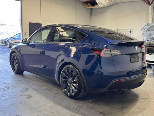 2022 Tesla Model Y Performance Dual Motor All-Wheel Drive