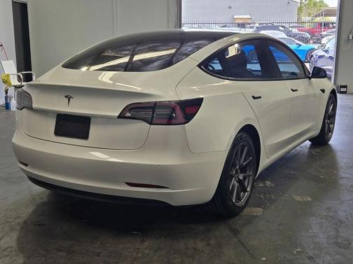 Pearl White Multi-Coat 2021 Tesla Model 3 Standard Range Plus